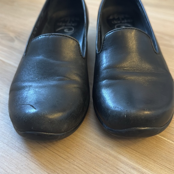 Dansko Olivia Black Leather Slip on Loafer 7.5 38 - Picture 2 of 10